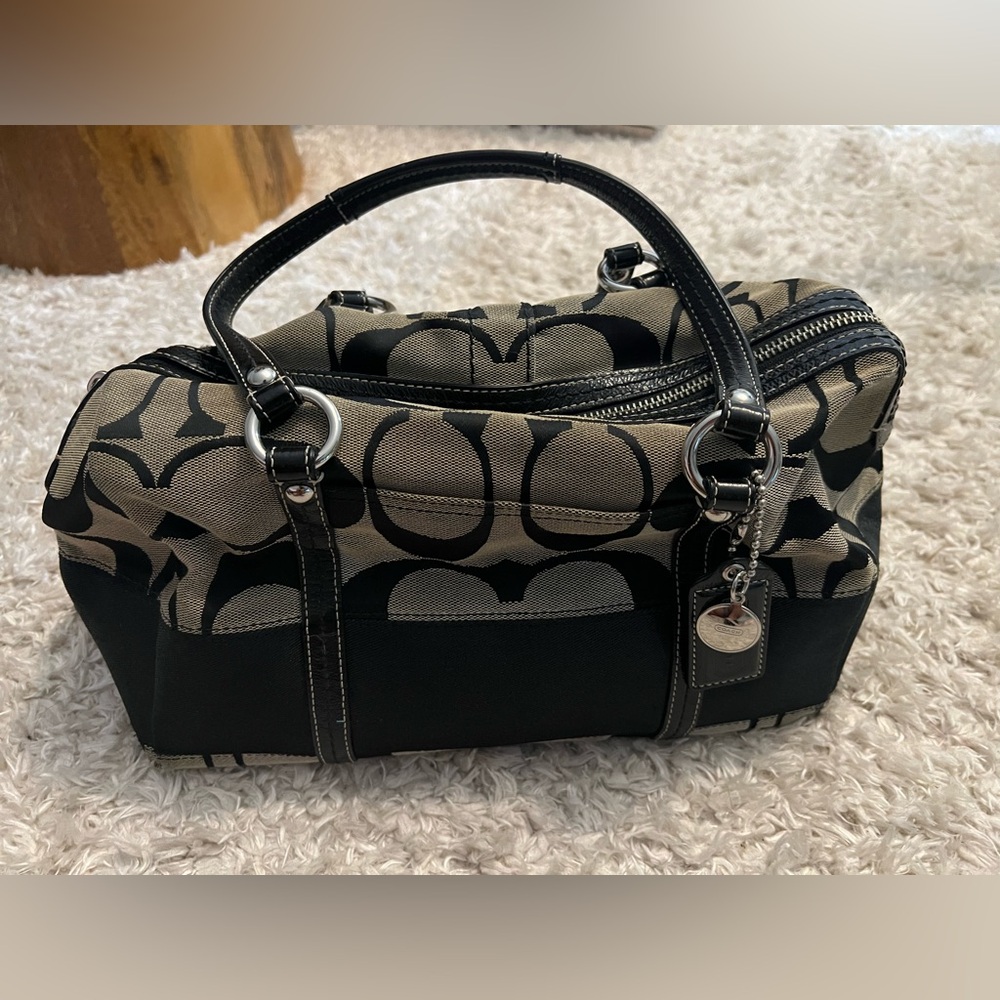 Coach Signature Purse - Picture 2 of 8